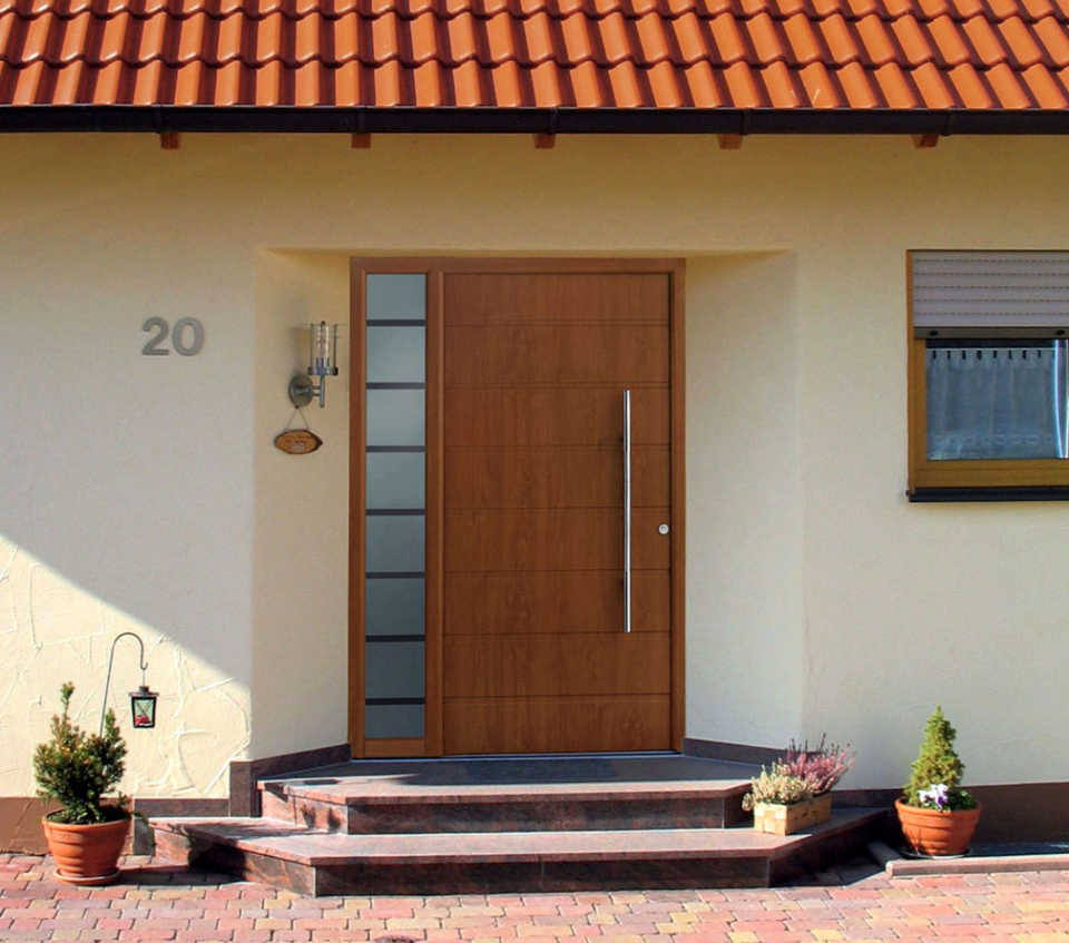 Советы по выбору входной двери в частный дом