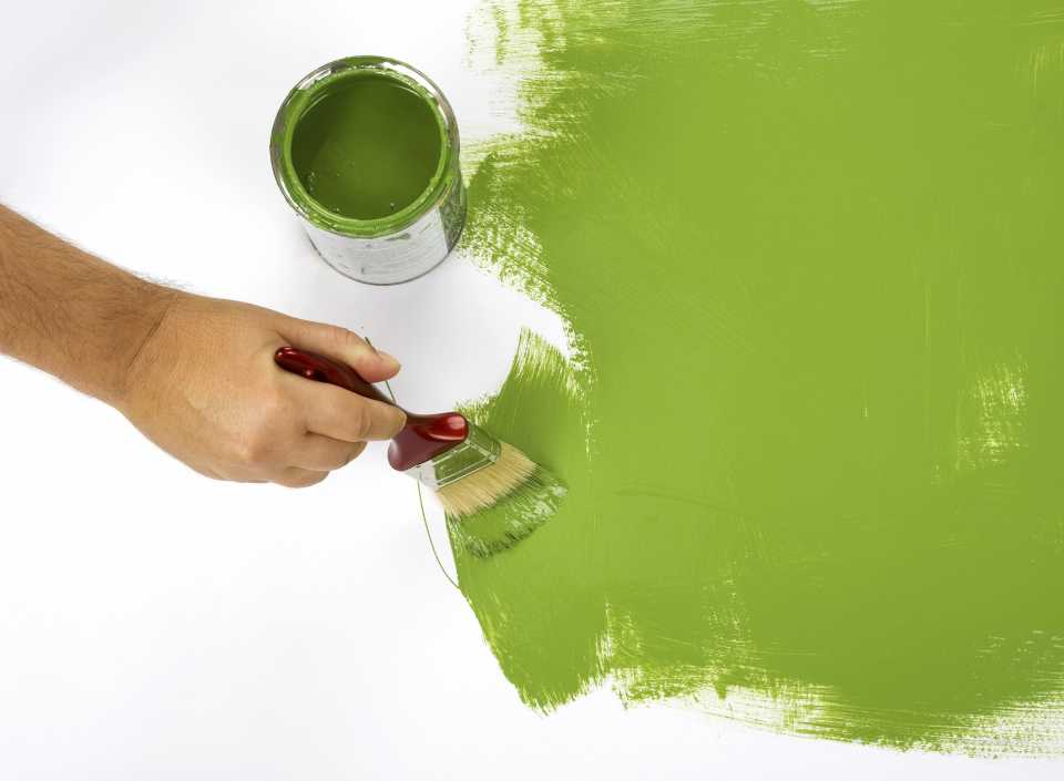 Как покрасить стены дома