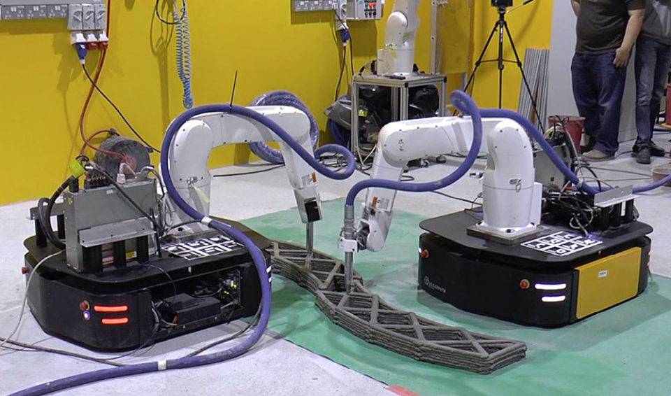 «Один робот печатает хорошо, а два лучше», — продемонстрировали сингапурские инженеры