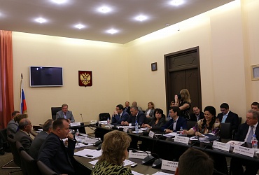 Стратегии развития ЖКХ и строительной отрасли обсудили на Общественном совете при Минстрое России