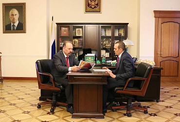 Министр Михаил Мень встретился с главой Чувашской Республики