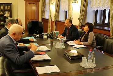 Михаил Мень провел рабочую встречу с Главой Республики Дагестан